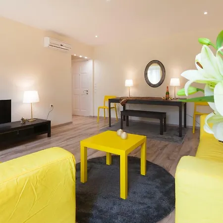 Nadiona Red & Cream * Corfu (city)