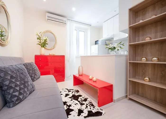 Nadiona Red & Cream Corfu (city)