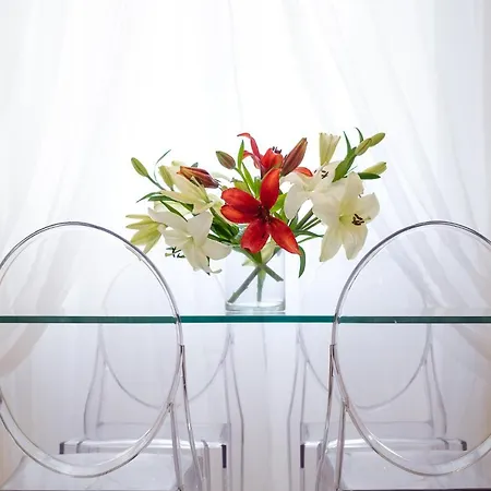 Nadiona Red & Cream Appartement *