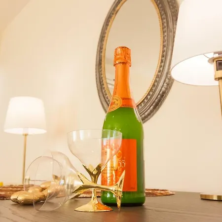 Nadiona Red & Cream Appartement Corfu (city)